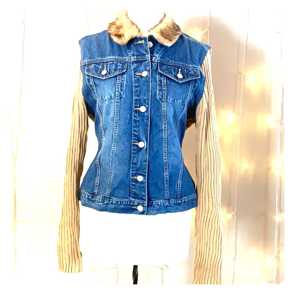Juniors jean and knit jacket with fur collar